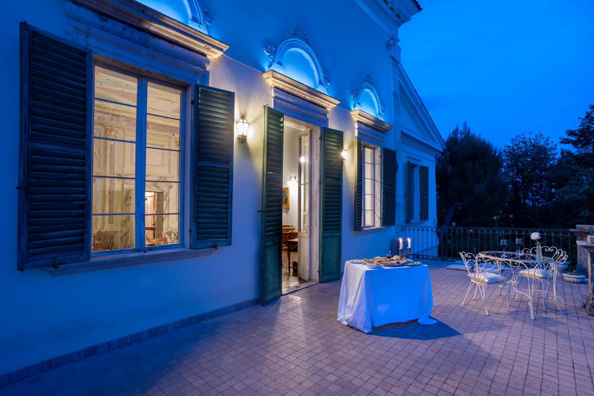 B&B In An 1800S Frescoed Villa With Panoramic Solarium And Historic Park - Villa Mastrangelo 库里德尔特伦托 外观 照片