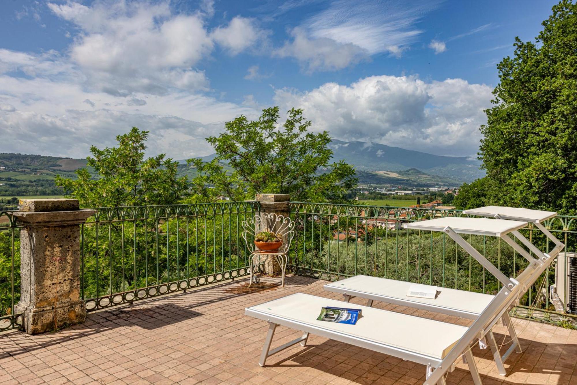 B&B In An 1800S Frescoed Villa With Panoramic Solarium And Historic Park - Villa Mastrangelo 库里德尔特伦托 外观 照片